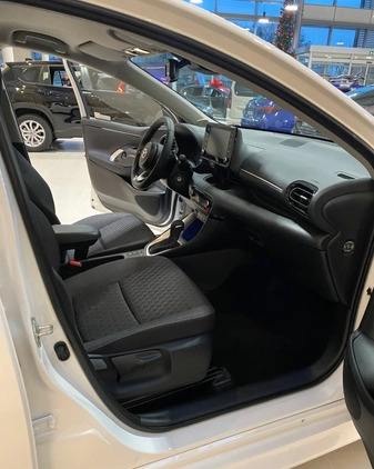 Toyota Yaris cena 93500 przebieg: 5, rok produkcji 2023 z Węgorzewo małe 172